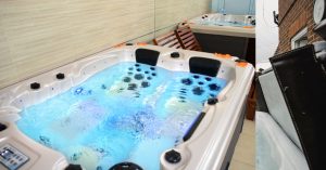 Maintaining a Phoenix hot tub